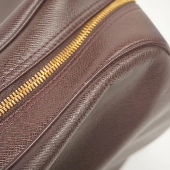 Authentic Louis Vuitton Taiga Kendall PM ACAJOU travel bag with strap - Picture 11 of 16